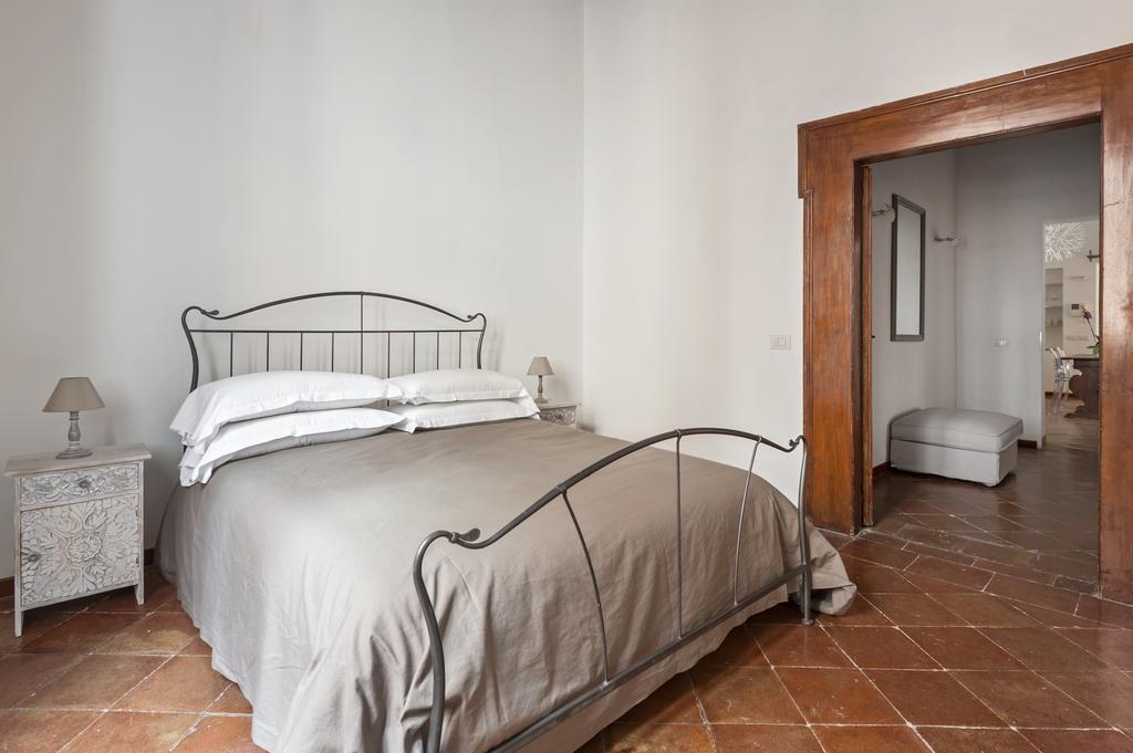 Antique-modern Flat By Navona Square Appartamento Roma